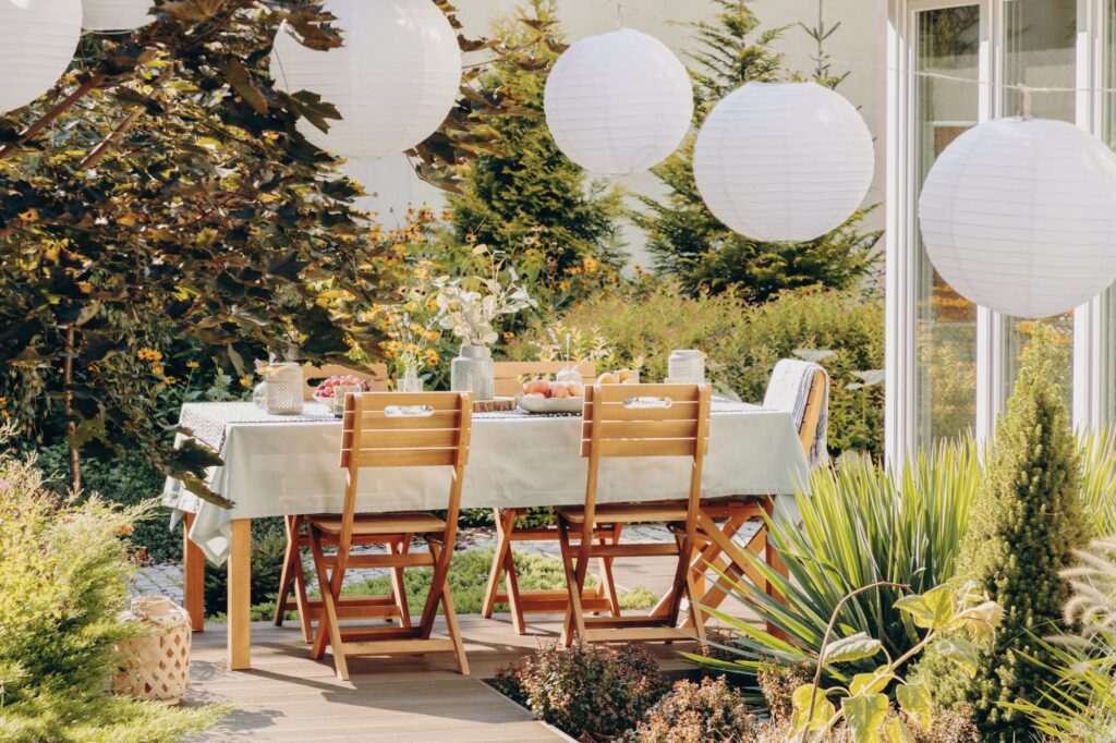 5 Tips for Planning an Outdoor Party During The Summer 5 Tips for Planning an Outdoor Party During The Summer